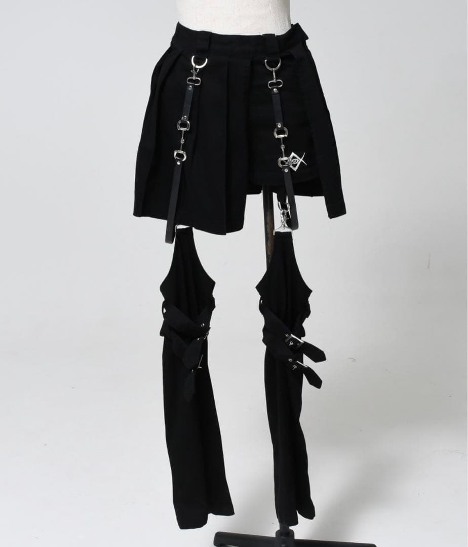 REFLEMレッグカバー付きレイヤードショーパン