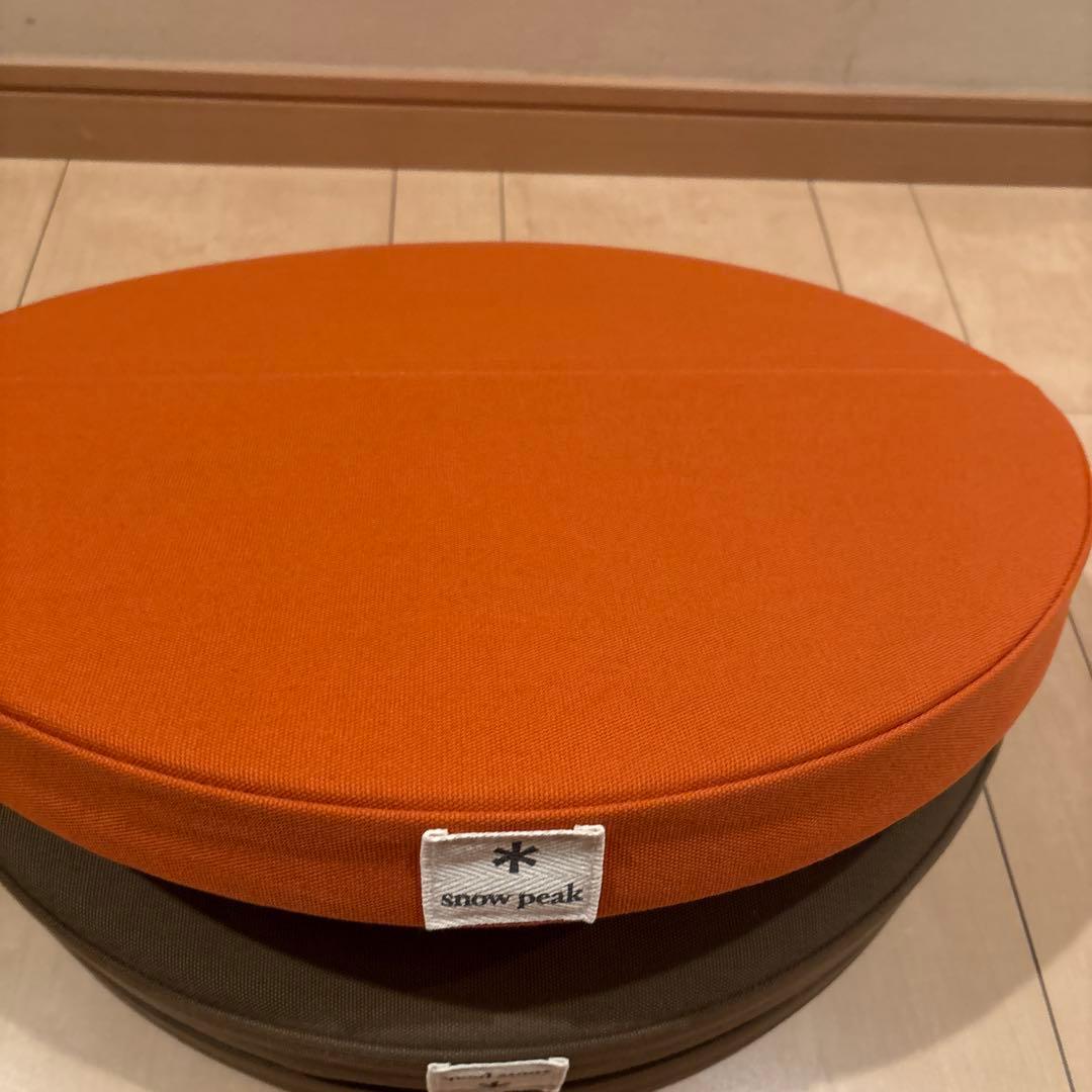  peak ラウンジクッション オリーブ　オレンジ