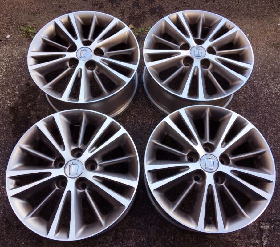 手渡し可能　トヨタ純正アルミホイール4本 クラウン 200系 後期