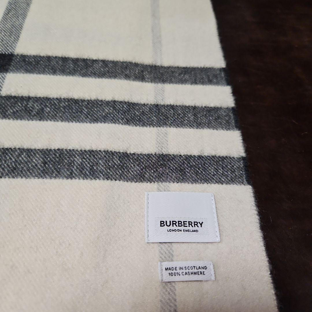 s　　BURBERRY　バーバリー　カシミヤマフラー