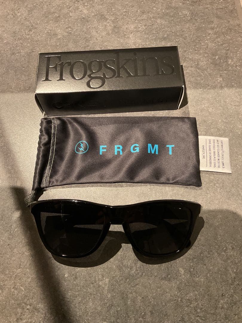 OAKLEY×FRAGMENT frogskins サングラス