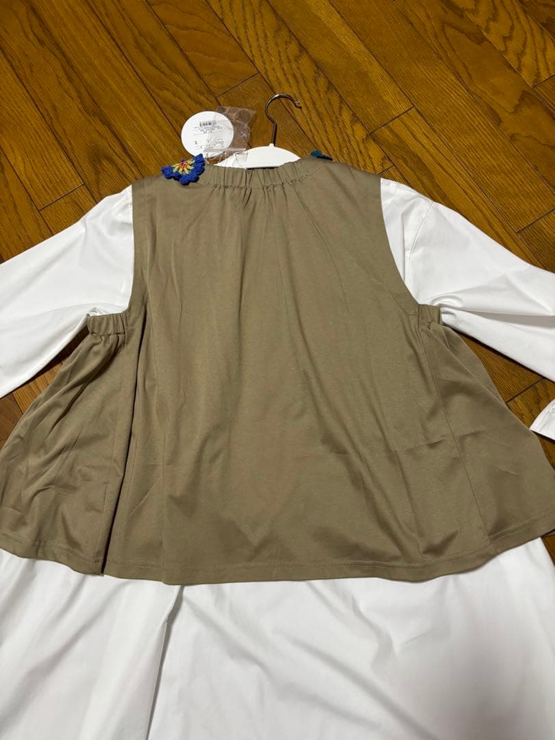 新品アルベロベロブローチ付きベスト　29700円　オレボレボラ