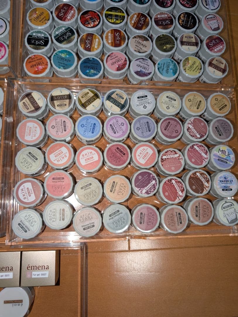 INITY アイニティ　カラー　ジェルネイル　404色セットおまけ付き