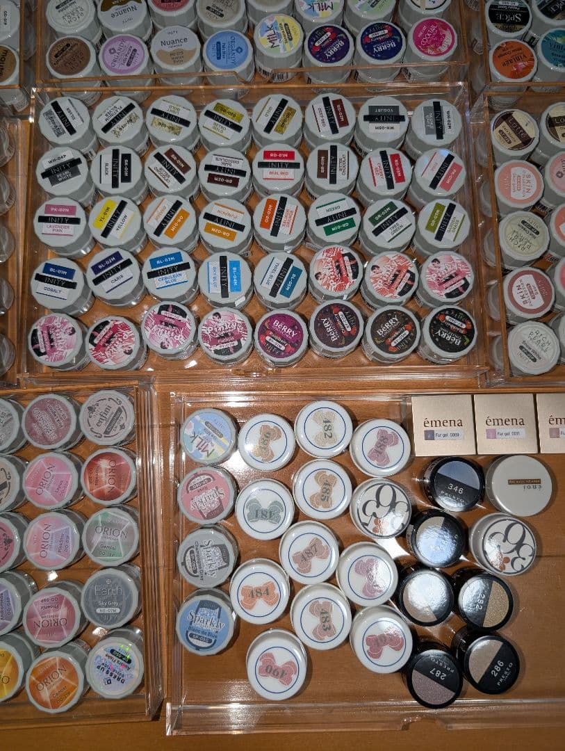 INITY アイニティ　カラー　ジェルネイル　404色セットおまけ付き