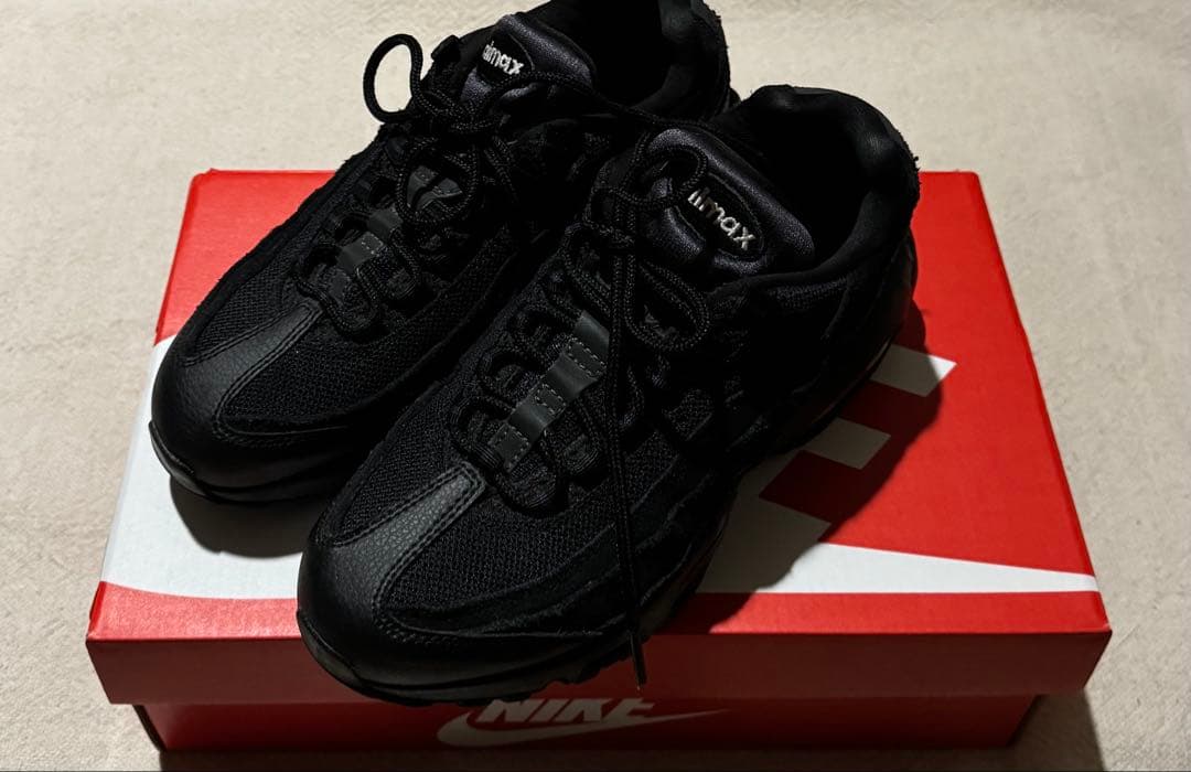 弥*々様 NIKE AIRMAX 95 ESSENTIAL Triple Bla