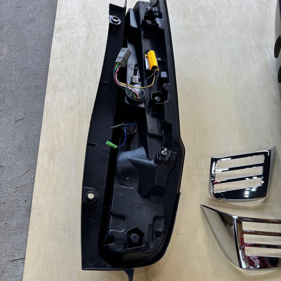 ダズテール　限定色！！　80ヴォクシーノアエスクァイア