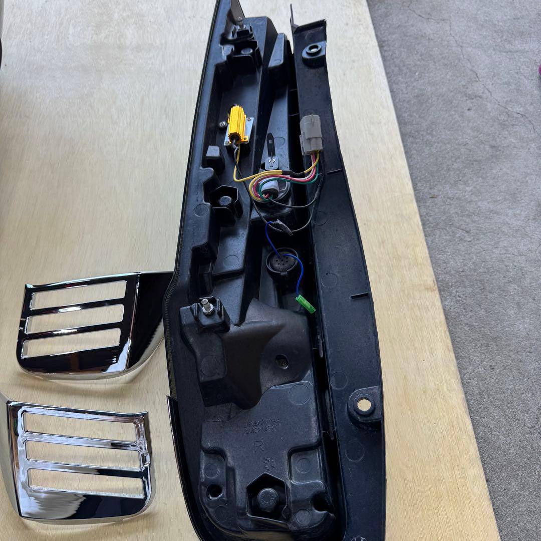 ダズテール　限定色！！　80ヴォクシーノアエスクァイア