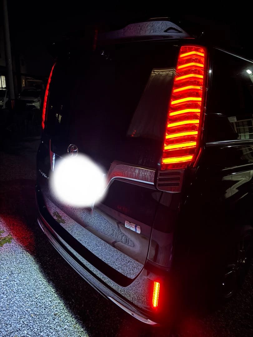 ダズテール　限定色！！　80ヴォクシーノアエスクァイア