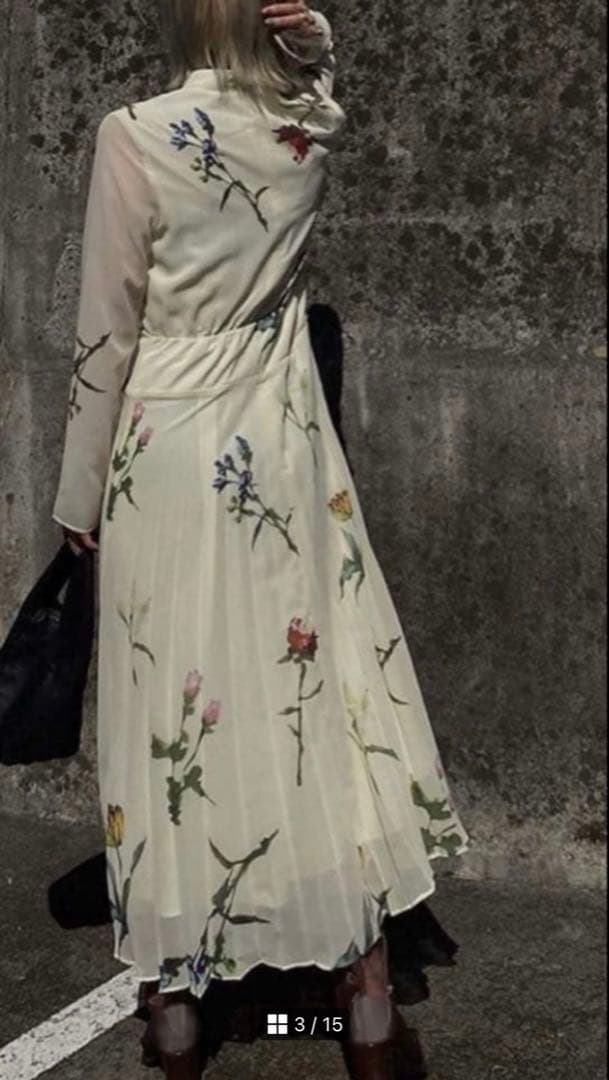 Ameri　SOFIA PLEATS DRESS Mサイズ　アイボリー