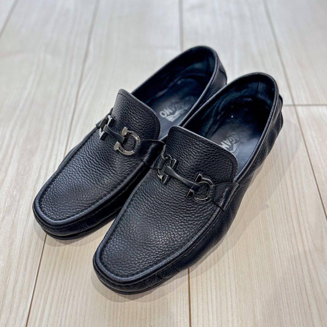 定番　フェラガモ　ローファー　ガンチーニ　黒