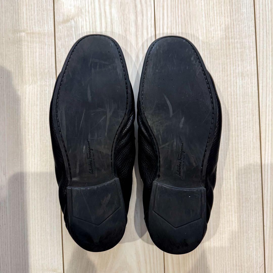 定番　フェラガモ　ローファー　ガンチーニ　黒