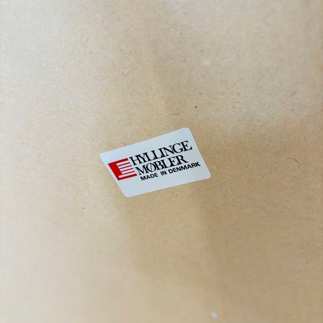 Hyllinge Mobler 円形木製テーブル