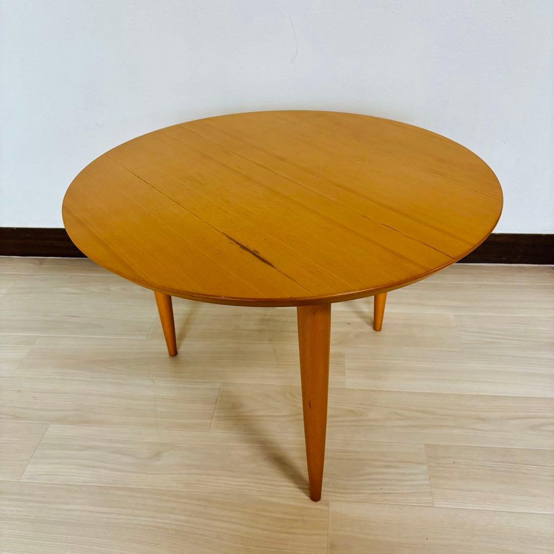 Hyllinge Mobler 円形木製テーブル