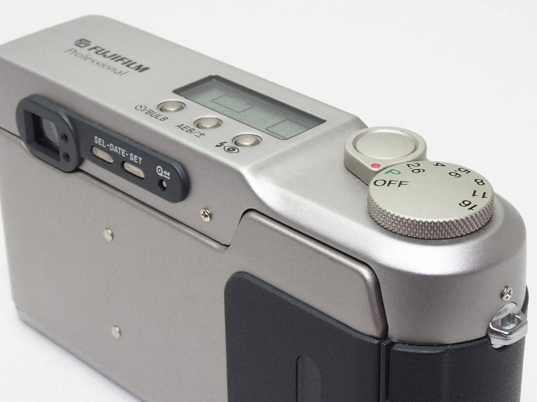 ■ほぼ新品■ FUJIFILM KLASSE シルバー 《 スレ無し 使用感無し