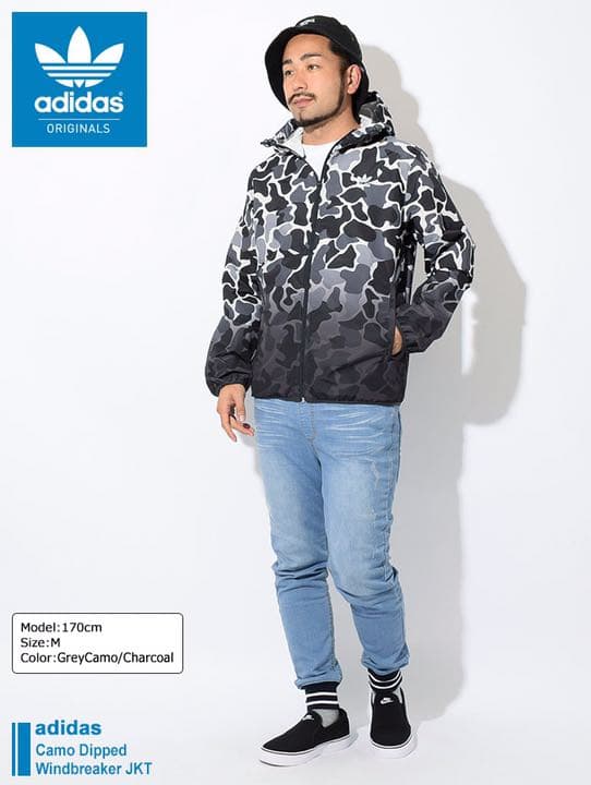 アディダスオリジナルス　カモフラ ナイロンパーカー