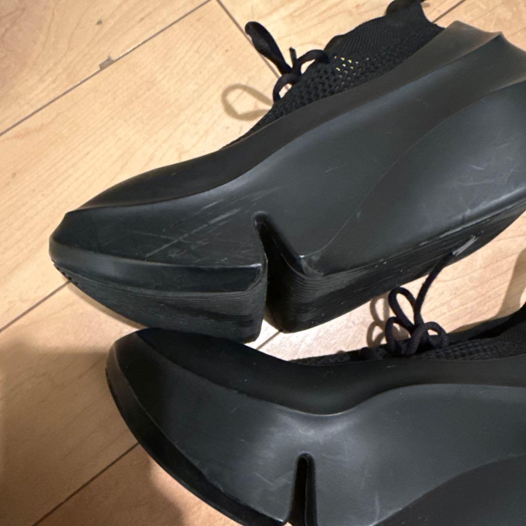 グラウンズ　厚底　スニーカー