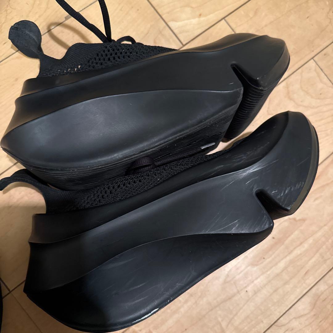 グラウンズ　厚底　スニーカー