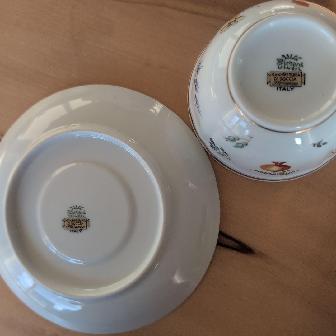 リチャードジノリ　イタリアンフルーツ　ティーカップ＆ソーサー　お皿のセット