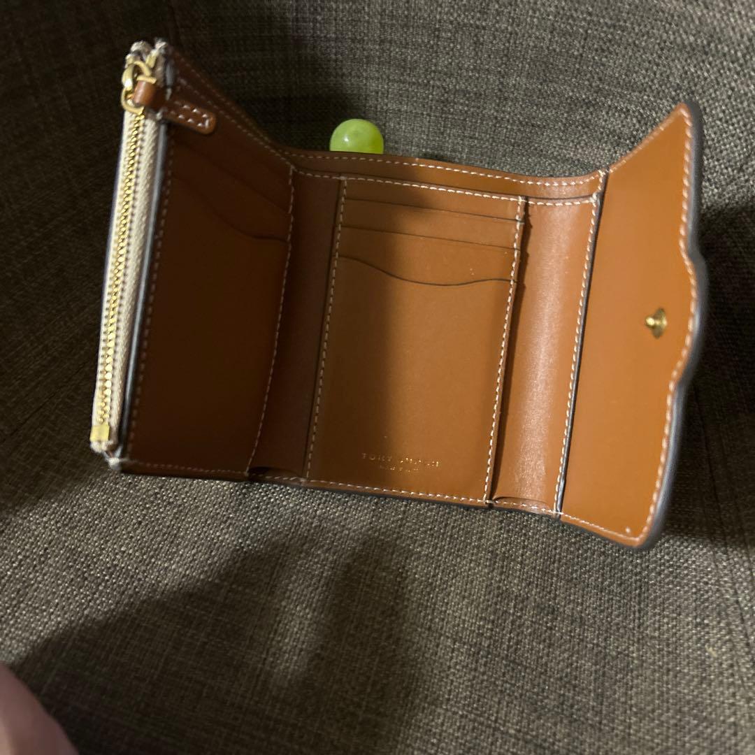 トリーバーチピンクベージュ レザー 三つ折り財布