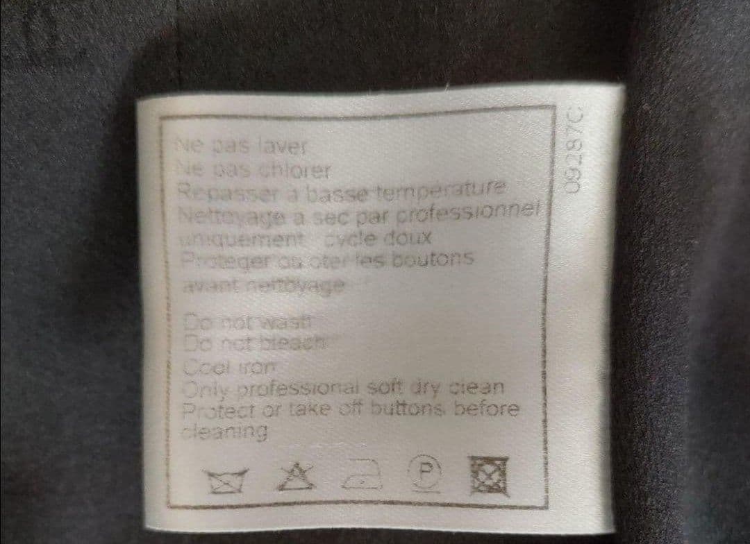 size38 シャネル　CHANEL　ノーカラージャケット　ブラック