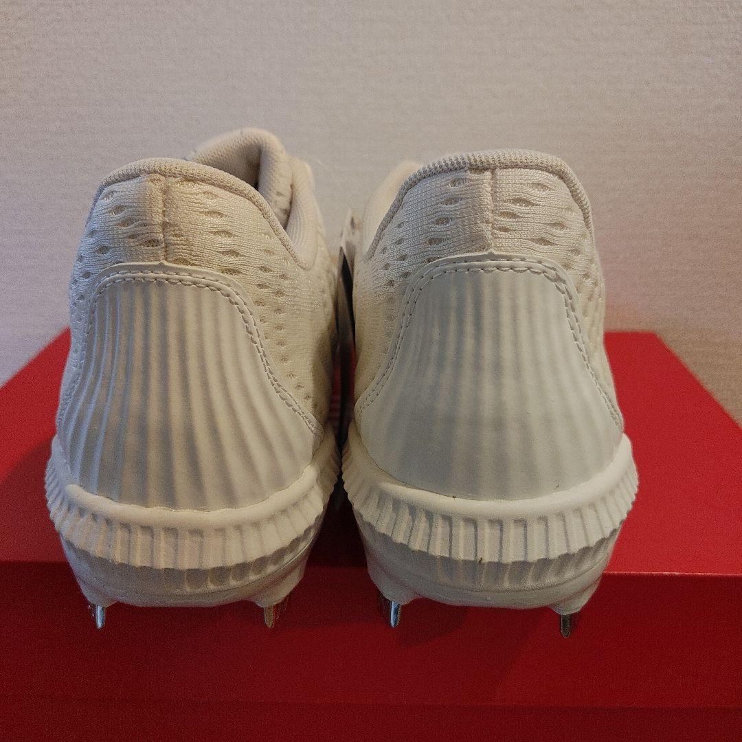 ニューバランス　スパイク　金具 26.0センチ　ホワイト 高校野球対応