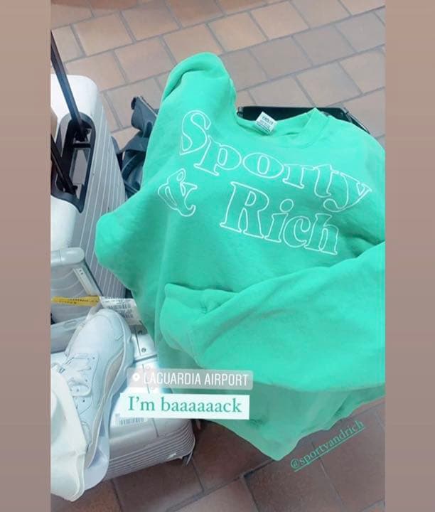 Sporty & Rich Fun Logo Crewneck パステルグリーン