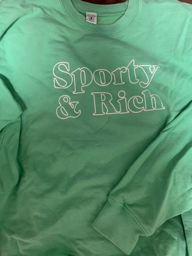 Sporty & Rich Fun Logo Crewneck パステルグリーン