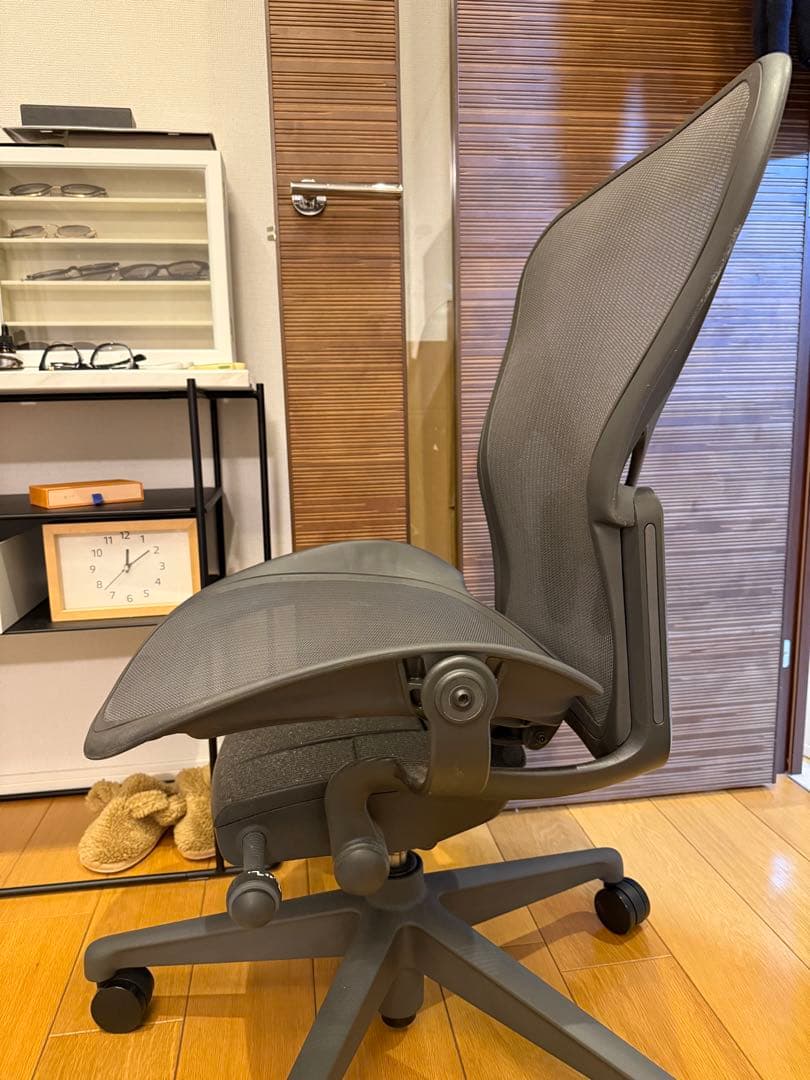 【美品】アーロンチェア リマスタード ライト アームレス Bサイズ