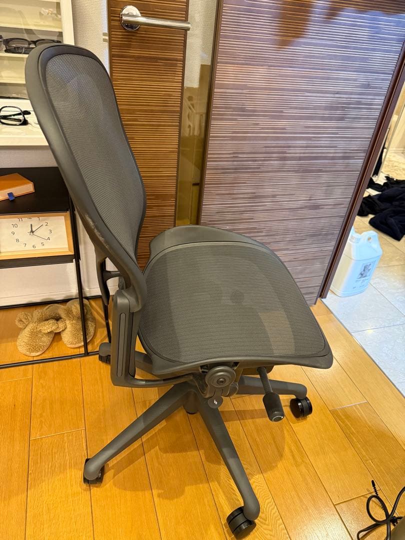 【美品】アーロンチェア リマスタード ライト アームレス Bサイズ