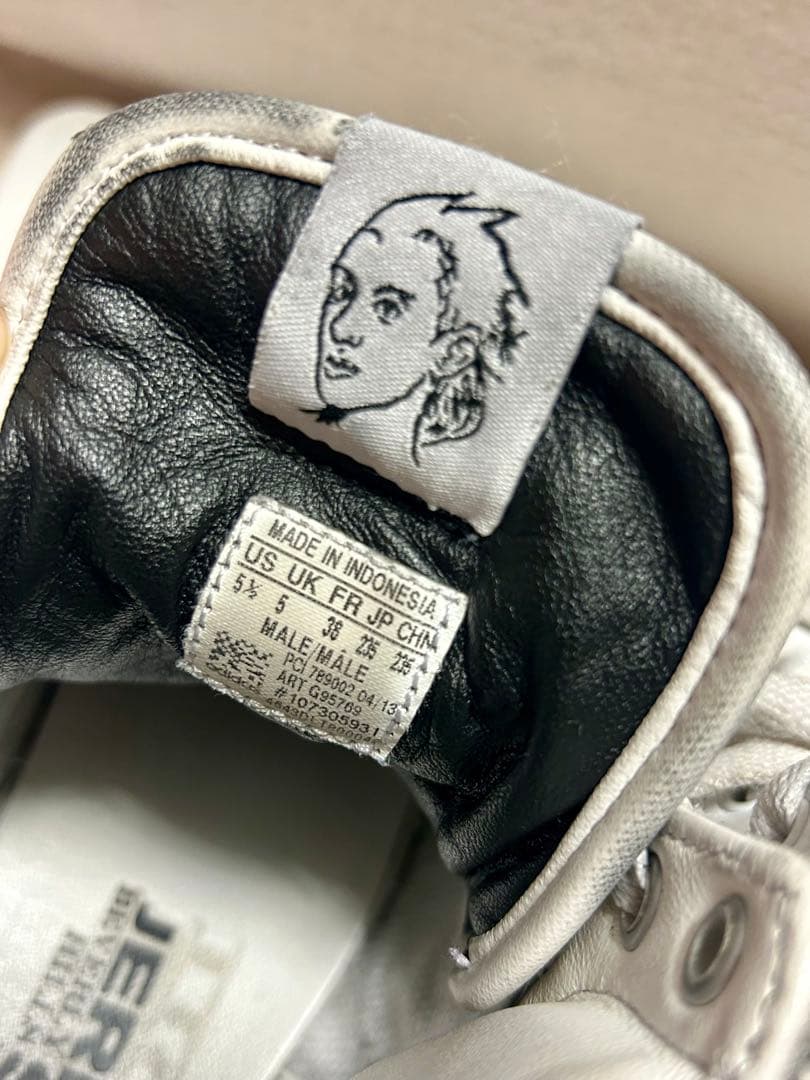 【23.5cm】adidas ORIGINAL BY JEREMY SCOTT