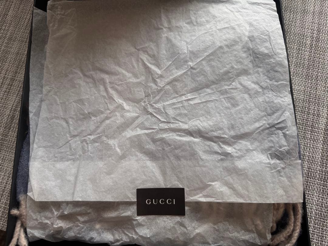 GUCCI GGロゴ柄マフラー　ブルーグレー