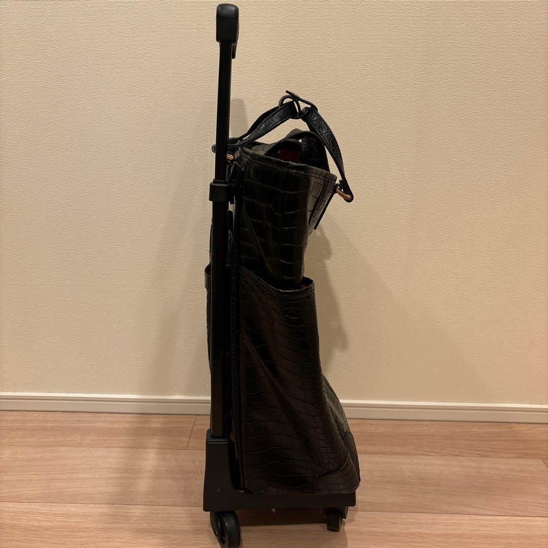 スワニー　黒　クロコダイル調　キャリーバッグ