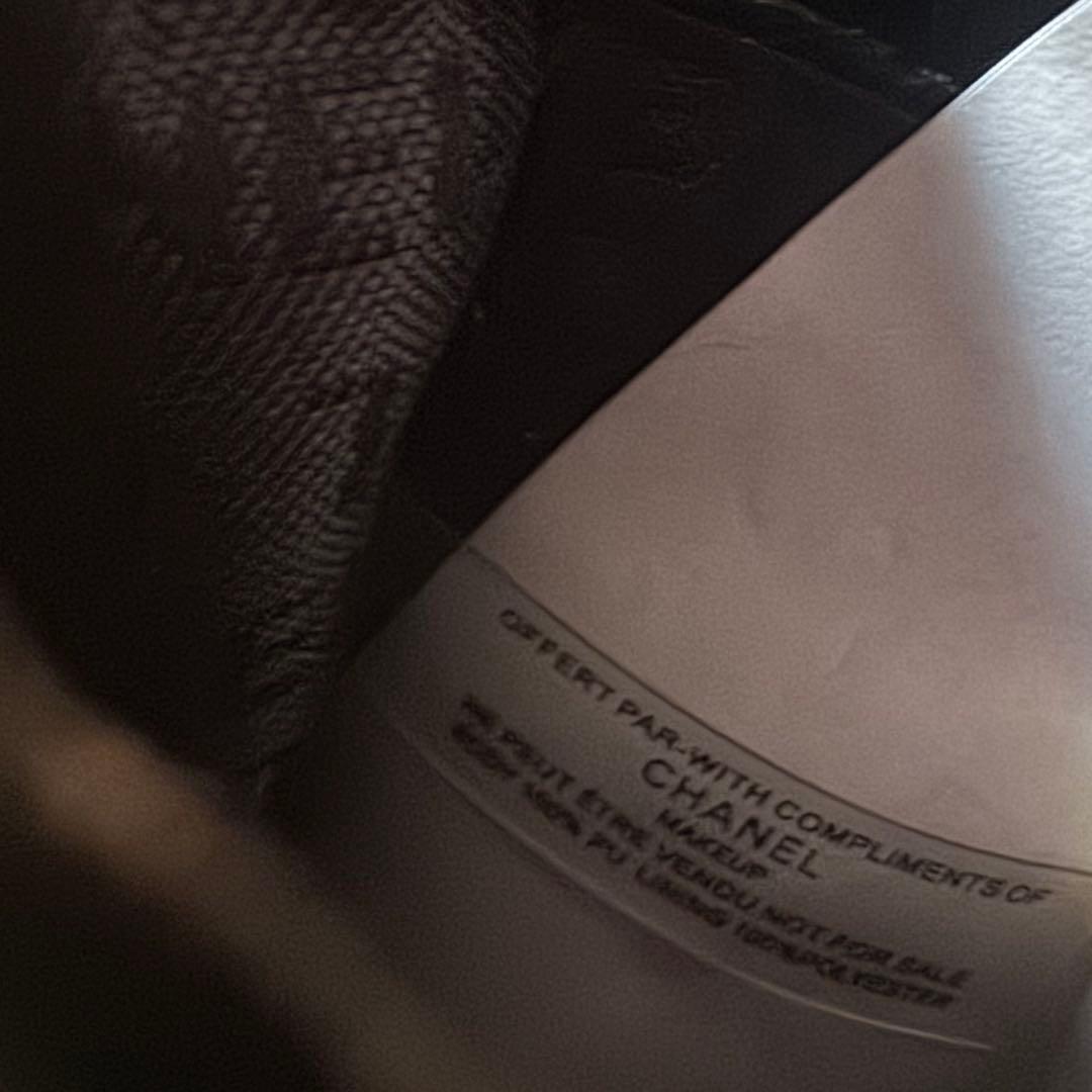 CHANEL VIP 非売品 スマホ　ショルダー　ケース