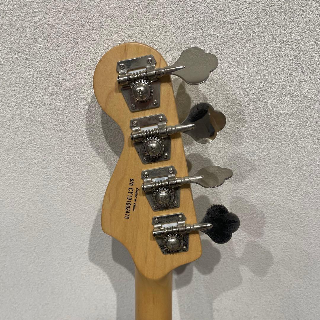 Squier プレシジョンベース　　ブラック　ケース付き