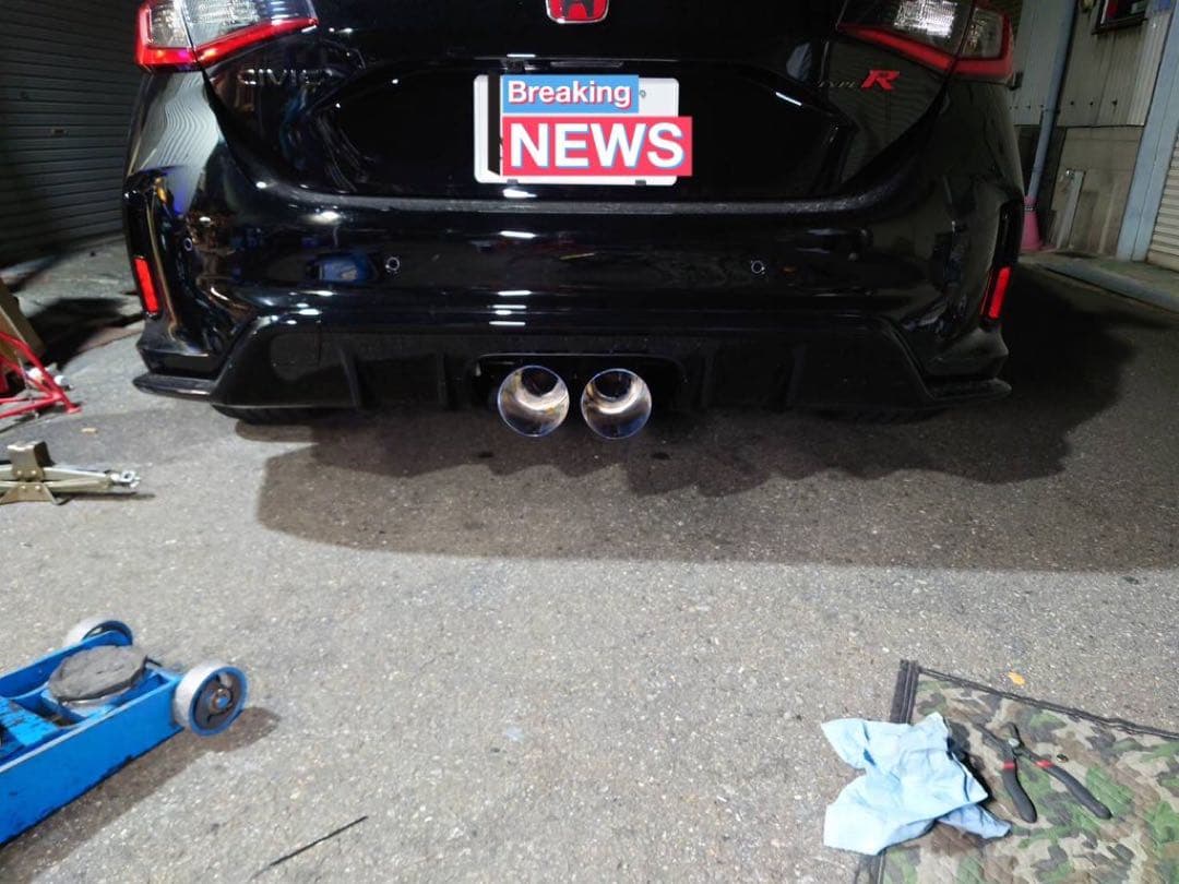 ホンダ　シビックタイプR FL5 マフラー　（ワンオフマフラー）　civic