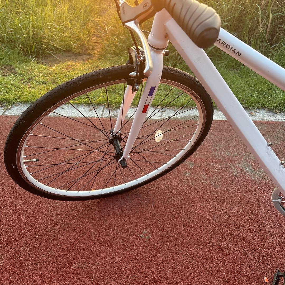 ホワイト クロスバイク 26インチ フラットハンドル