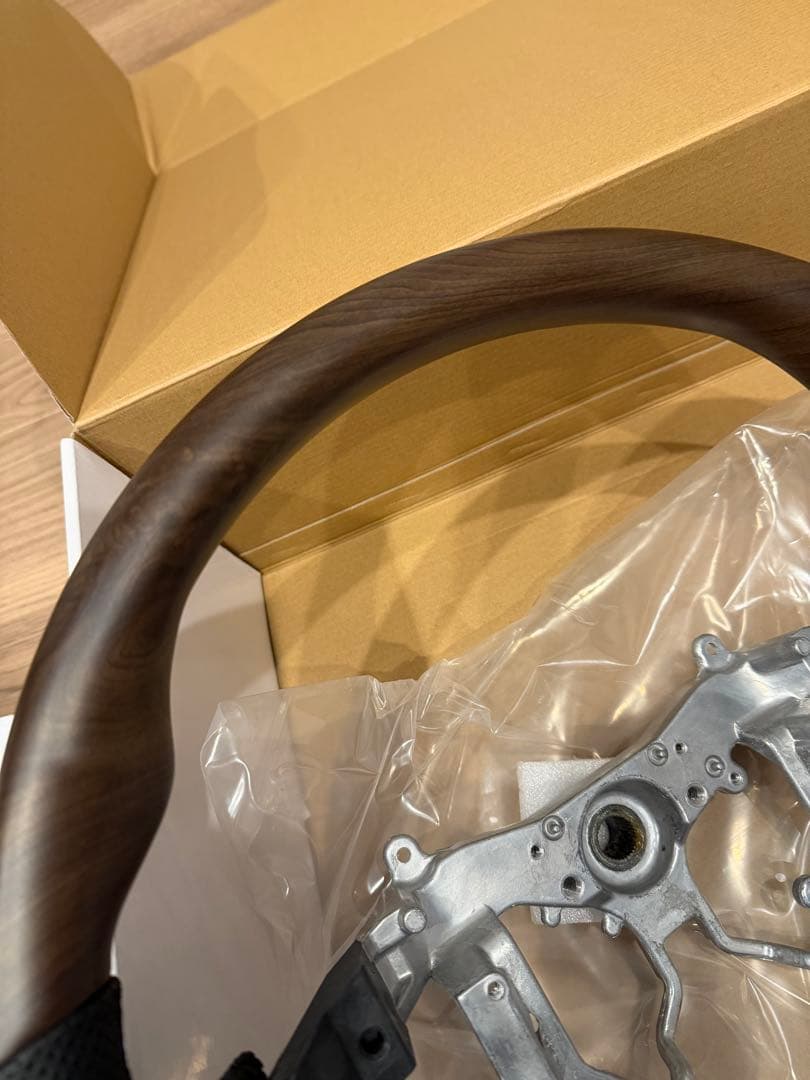 新品　ハイエース　BUAN JAPAN エグゼクティブインテリアパネル、ハンドル