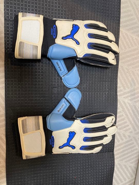 キーパーグローブ　プーマキングXL アクア 8号 未使用品