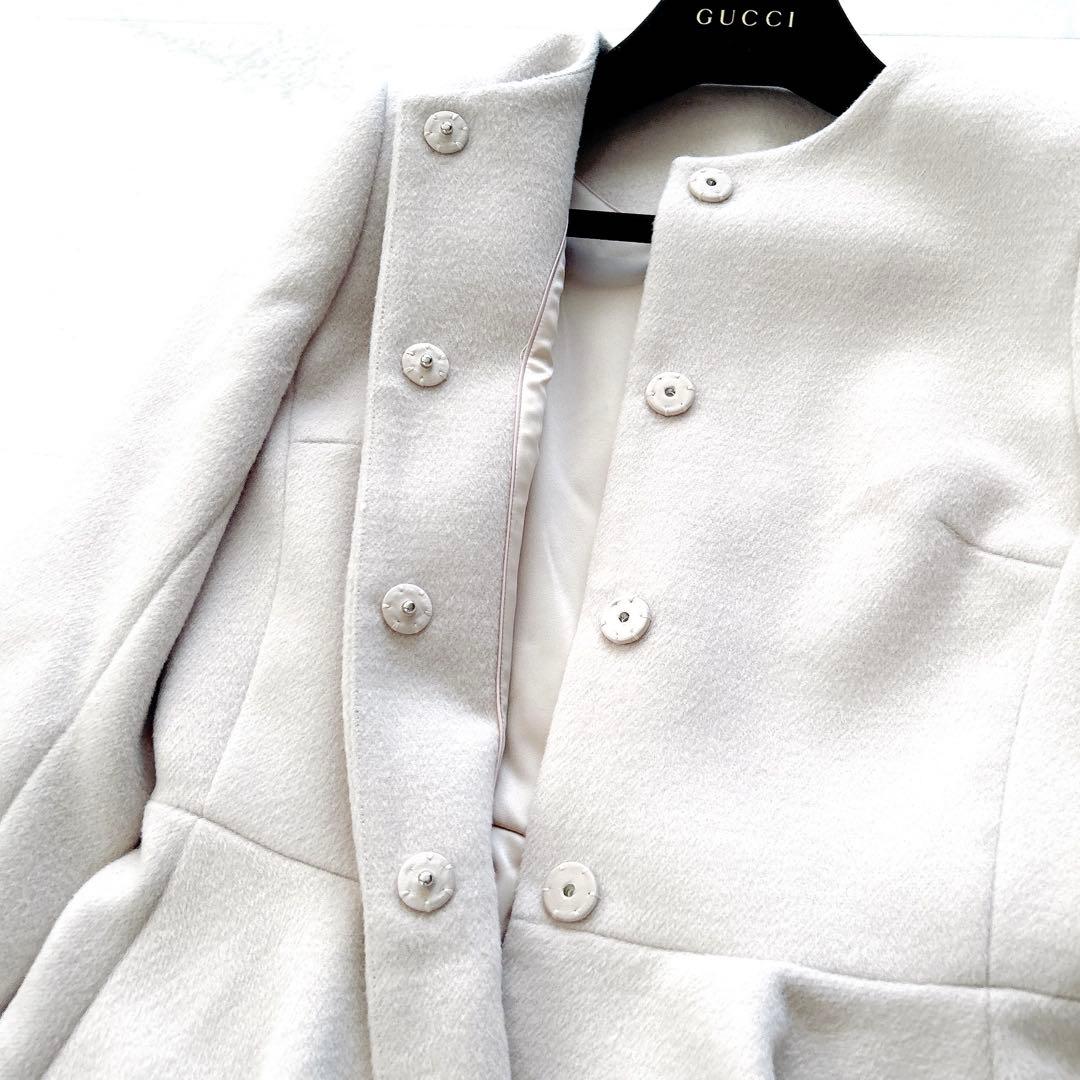 新品タグ付✨完売JENNE ジェンヌ　エコファー襟付きペプラムショートコート近年