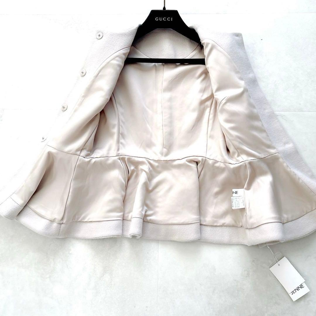 新品タグ付✨完売JENNE ジェンヌ　エコファー襟付きペプラムショートコート近年