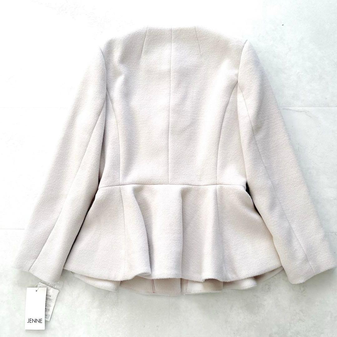新品タグ付✨完売JENNE ジェンヌ　エコファー襟付きペプラムショートコート近年