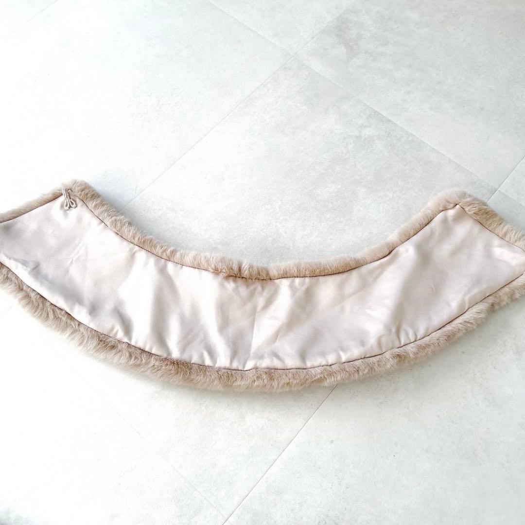 新品タグ付✨完売JENNE ジェンヌ　エコファー襟付きペプラムショートコート近年