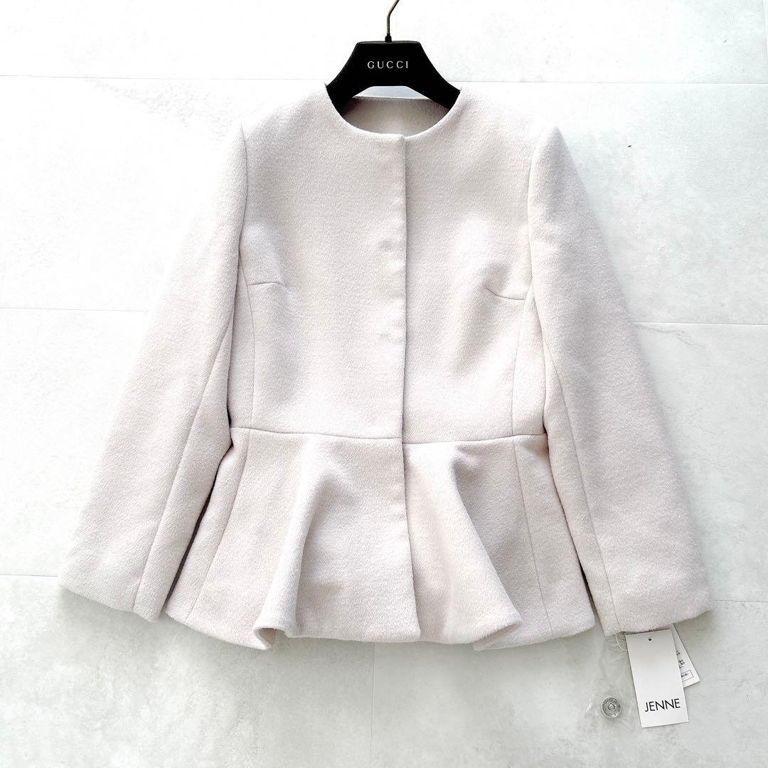 新品タグ付✨完売JENNE ジェンヌ　エコファー襟付きペプラムショートコート近年