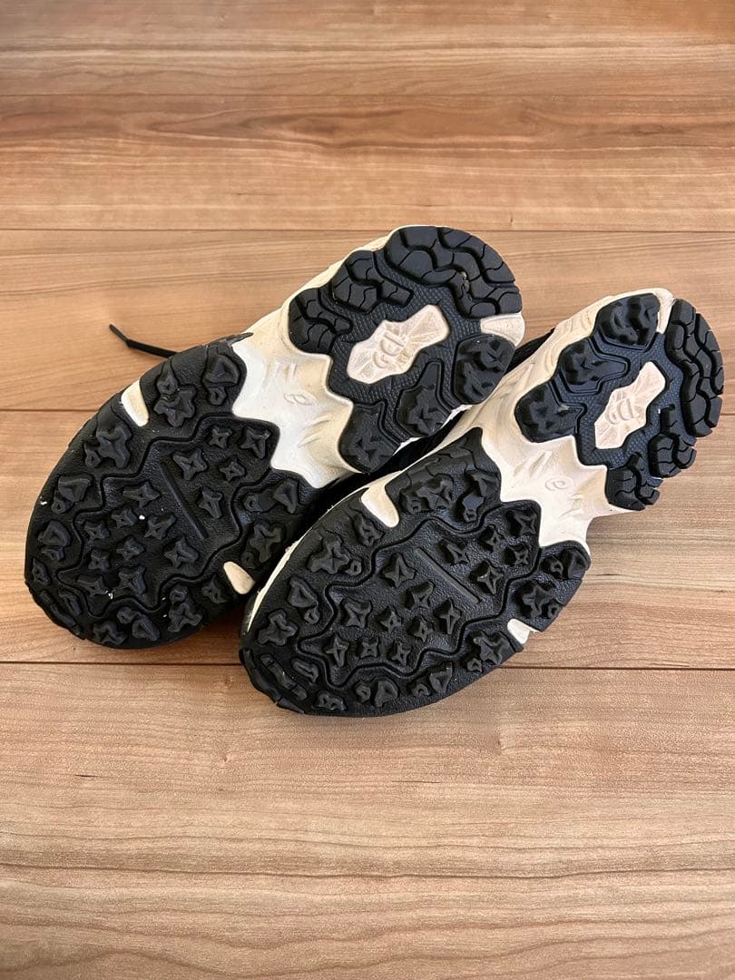 nekone 様　♡ASICS EZFOAMブラック&ホワイトスニーカー2足