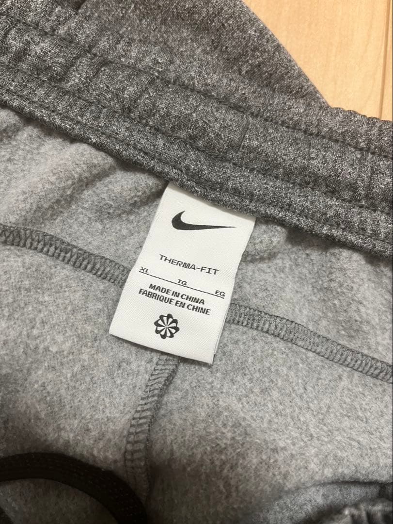 NIKE Therma-FIT 上下セットアップ