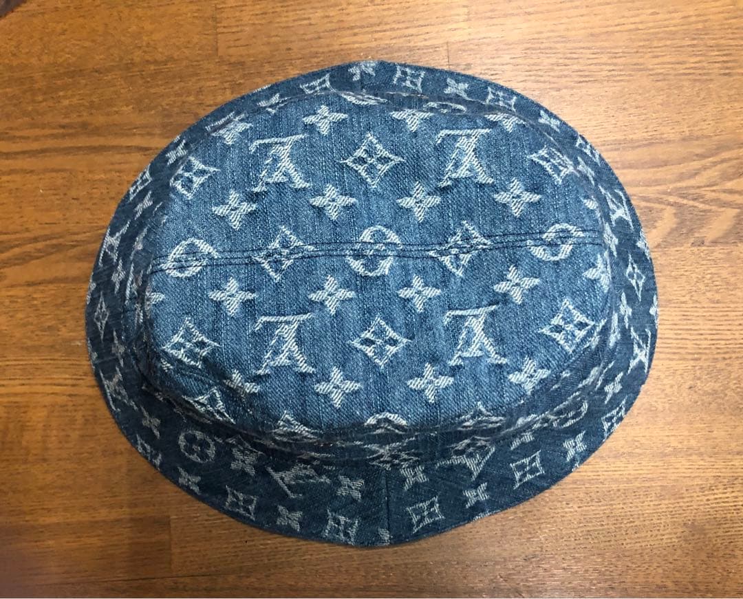 LOUIS VUITTON ハット