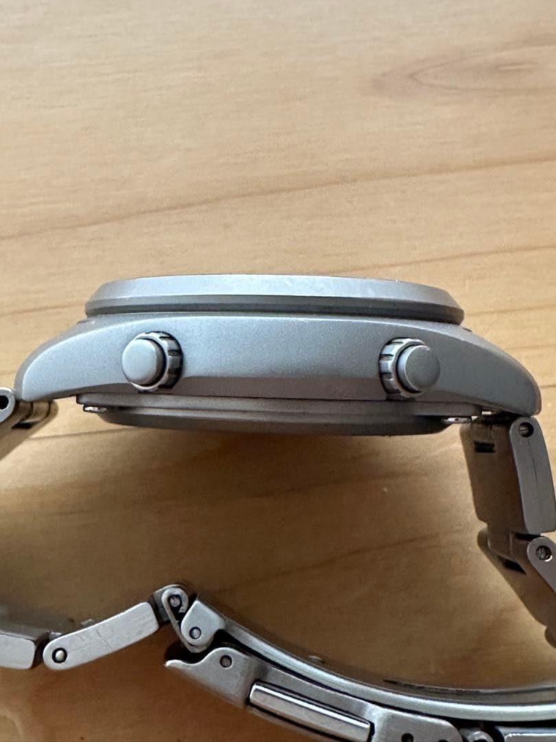 CASIO OVW-100TDJ オーバーランド　ソーラー電波時計　チタンバンド