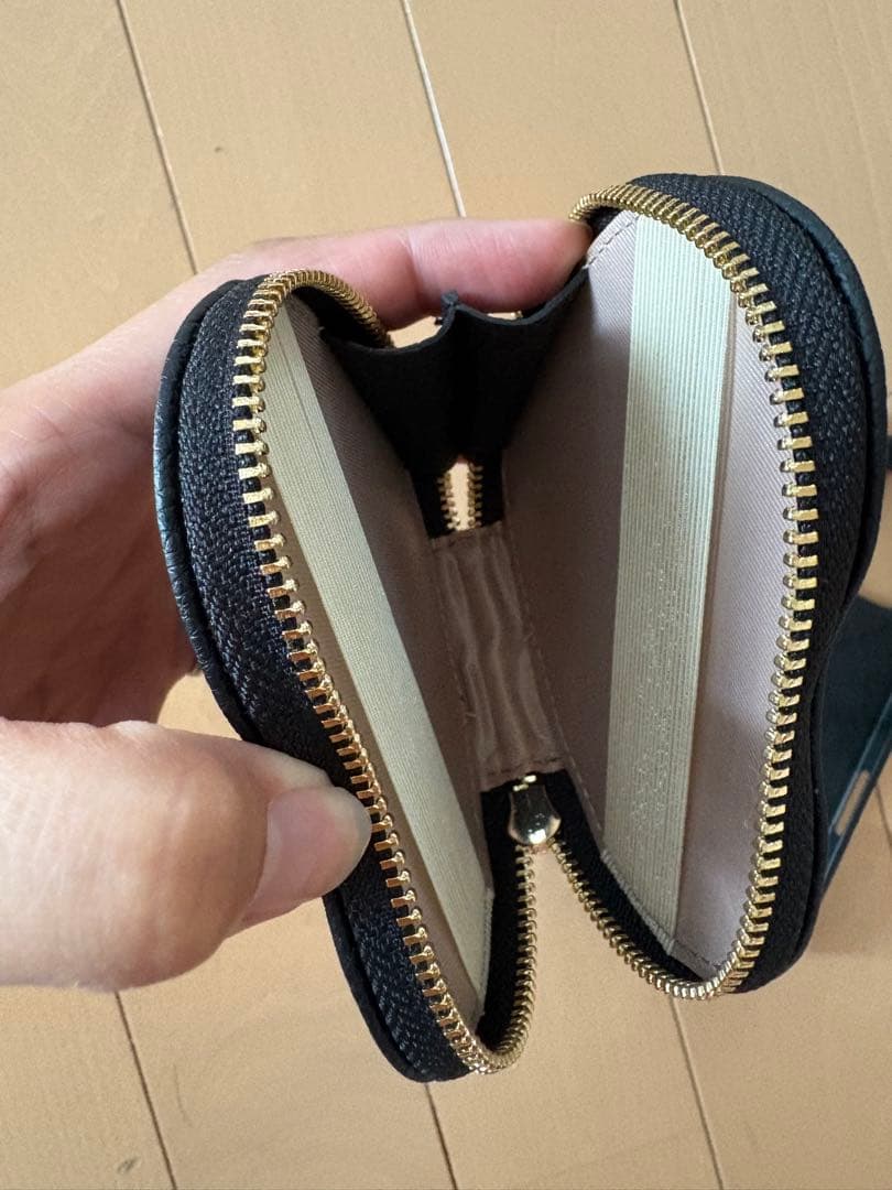 未使用　custype iPhone16ケース