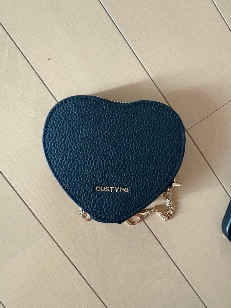 未使用　custype iPhone16ケース