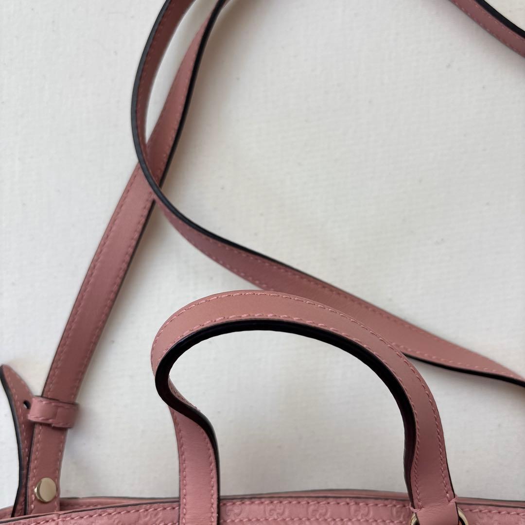 GUCCI ピンク レザー ショルダーバッグ